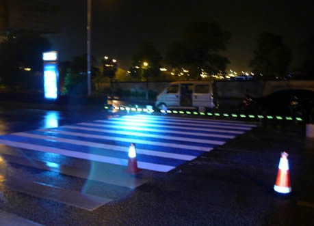 �����˴���ҹ�����ɫ������